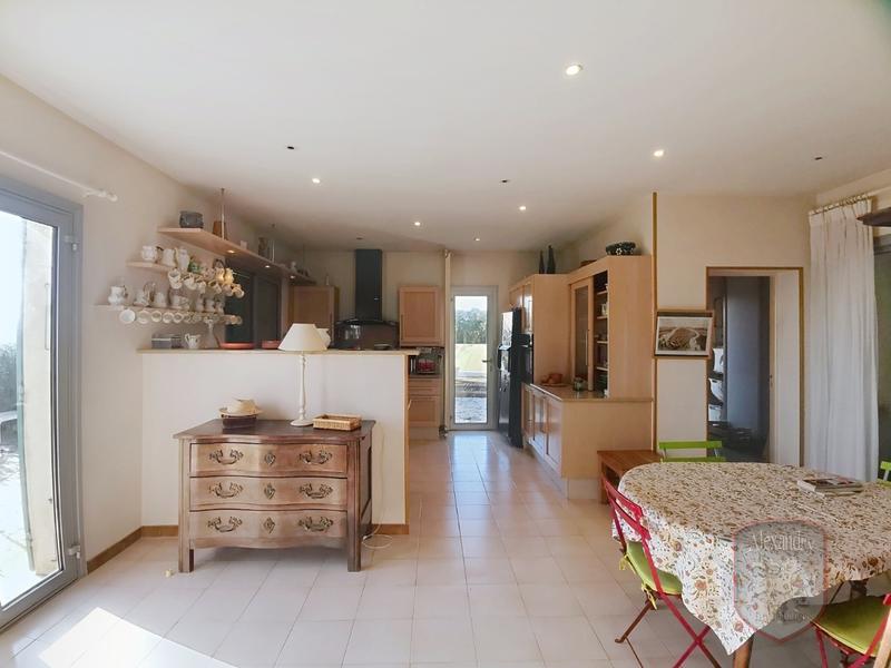 Maison - 180 m² - 5 pièces