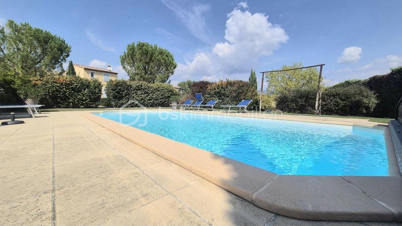 Villa - 252 m² - 9 pièces