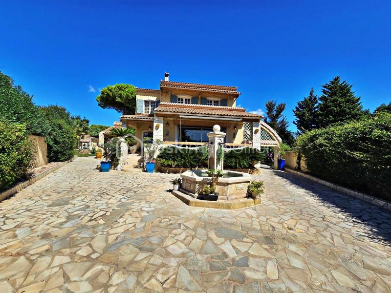 Maison d'architecte - 140 m² - 5 pièces