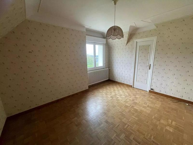 Maison - 95 m² - 6 pièces