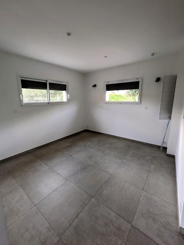 Villa - 80 m² - 5 pièces