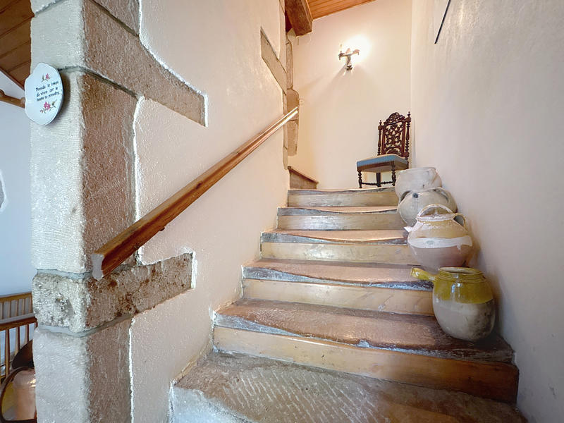 Maison - 250 m² - 8 pièces