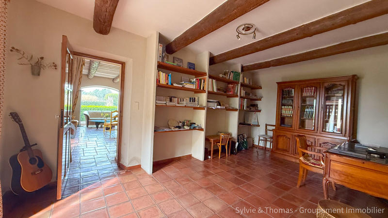 Mas - 264 m² - 8 pièces