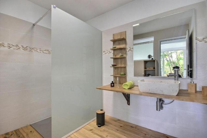 Maison - 277 m² - 8 pièces