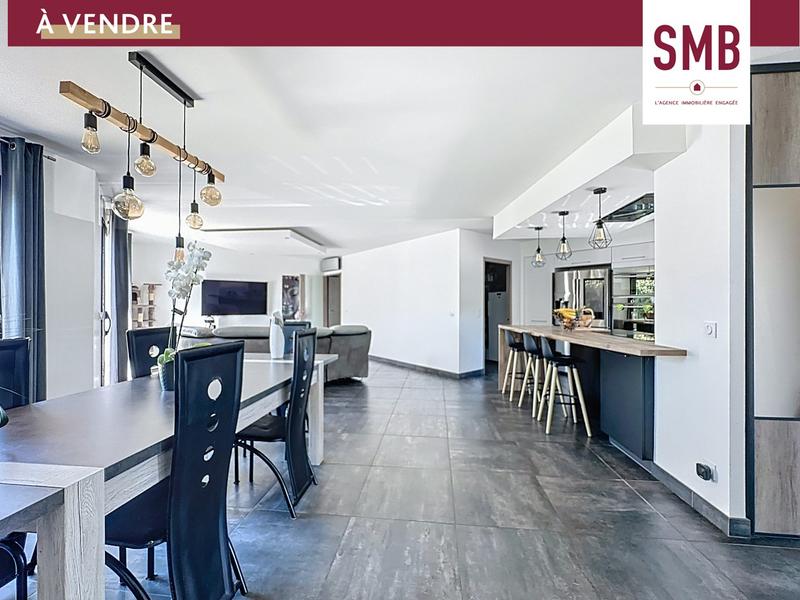 Maison - 170 m² - 6 pièces