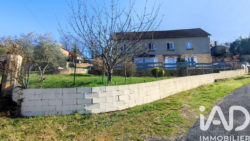 Maison - 185 m² - 9 pièces