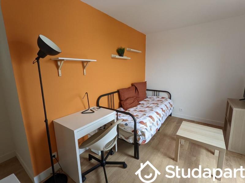 Chambre - 10 m² - 1 pièce