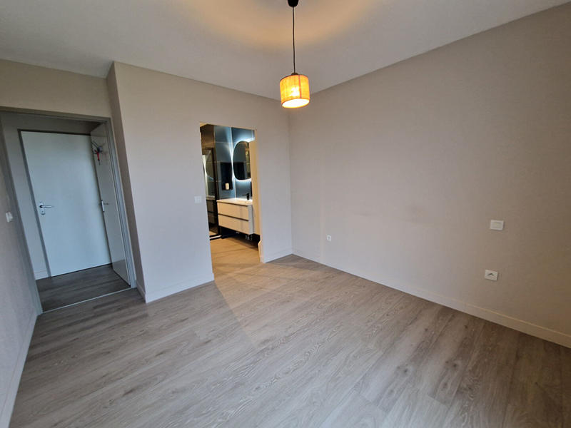 Appartement - 81 m² - 4 pièces