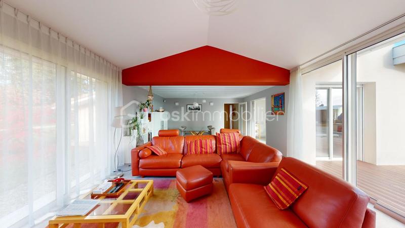 Maison traditionnelle - 171 m² - 5 pièces