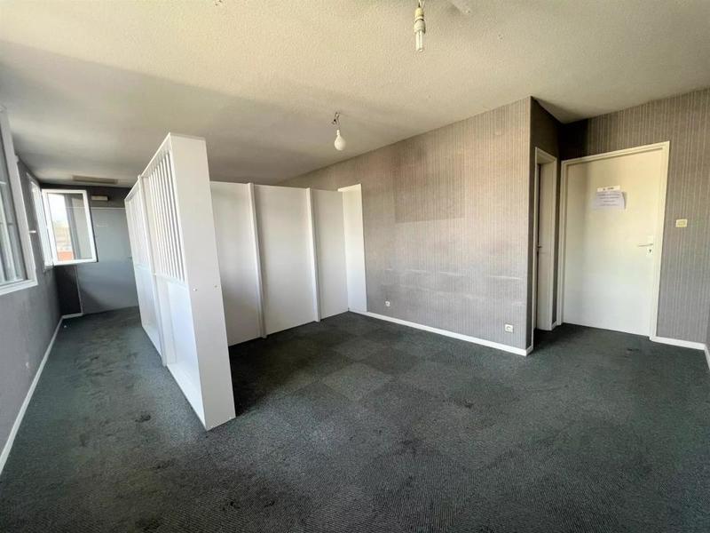 Local commercial - 138 m² - 7 pièces