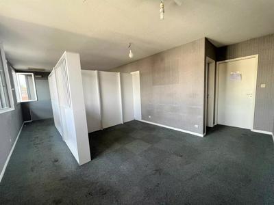 Local commercial - 138 m² - 7 pièces