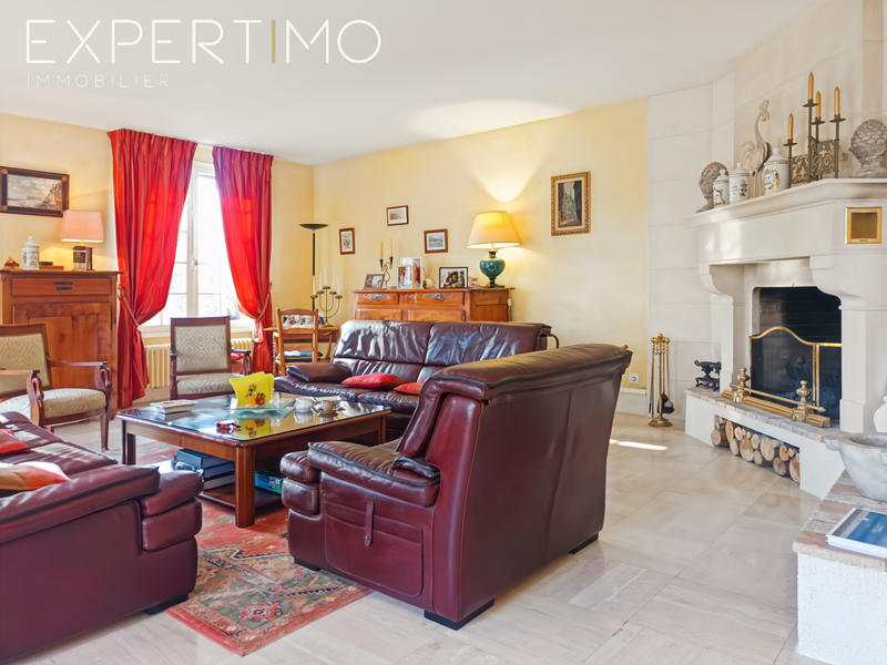 Maison - 388 m² - 11 pièces