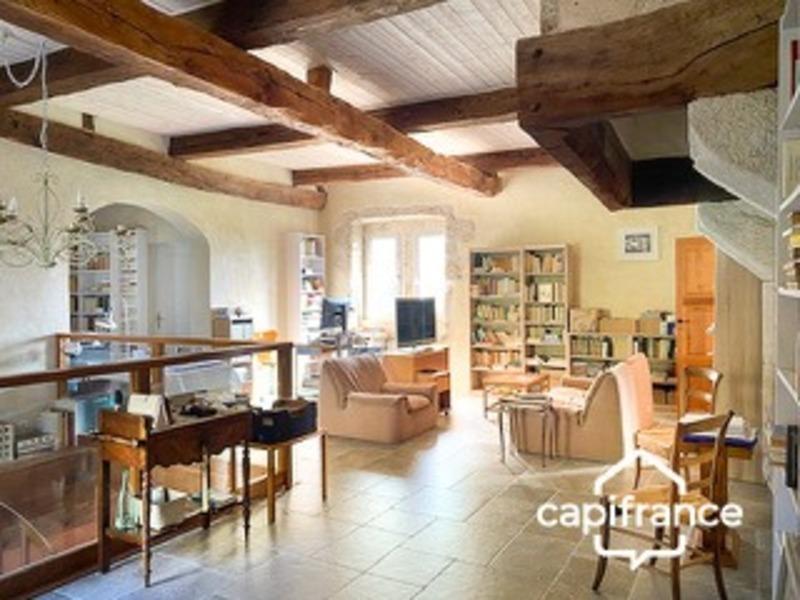 Maison - 256 m² - 10 pièces