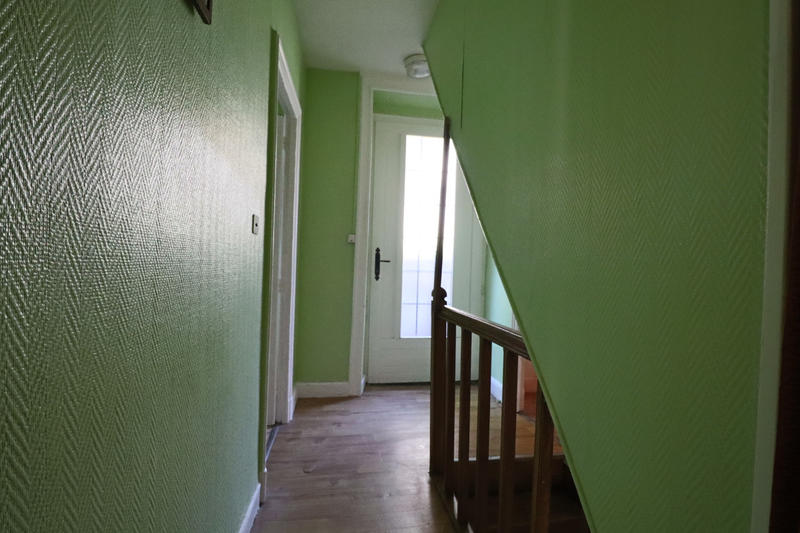 Maison - 104 m² - 8 pièces