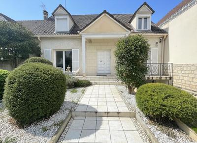 Villa - 200 m² - 6 pièces
