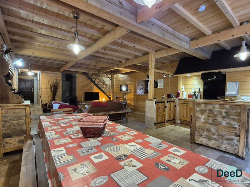 Maison - 140 m² - 4 pièces