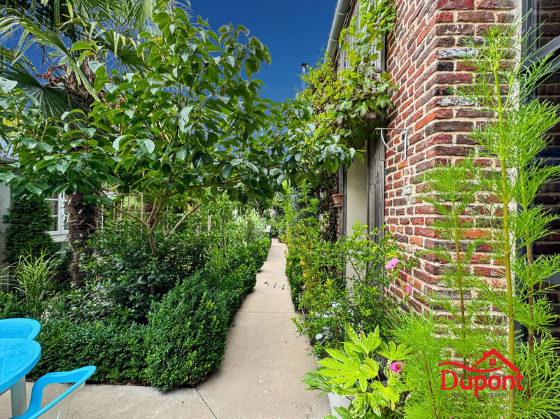 Maison - 338 m² - 8 pièces