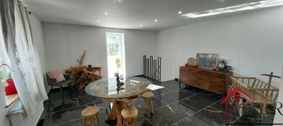 Château - 128 m² - 4 pièces