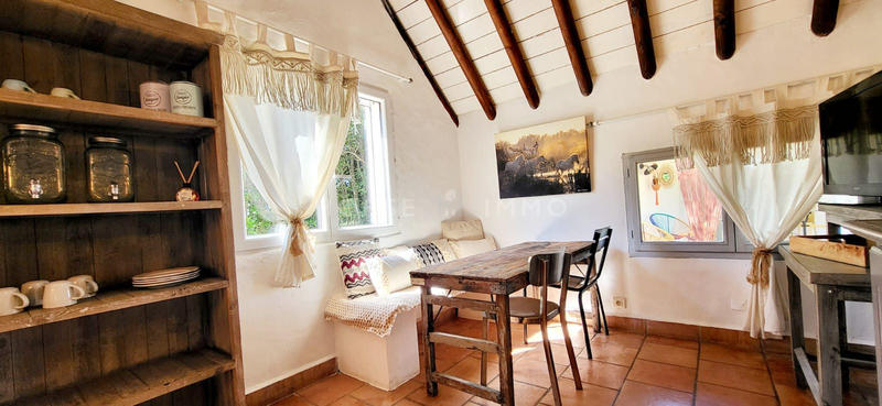 Mas - 580 m² - 20 pièces