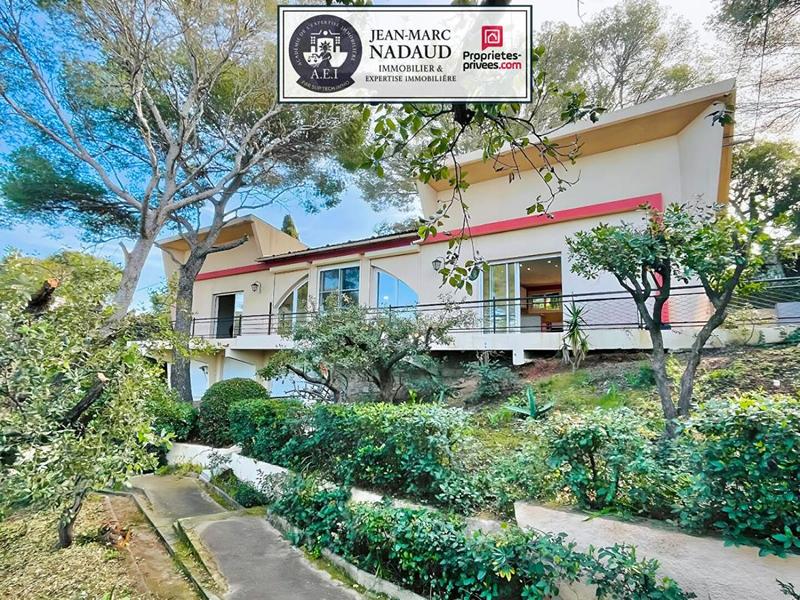 Villa - 166 m² - 9 pièces