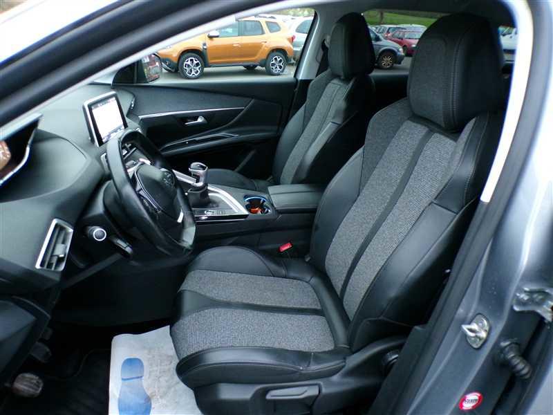 Peugeot 3008 II 1.5 BlueHDi 130 s&amp;S Allure