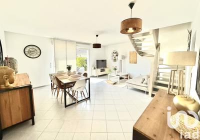 Maison - 75 m² - 4 pièces