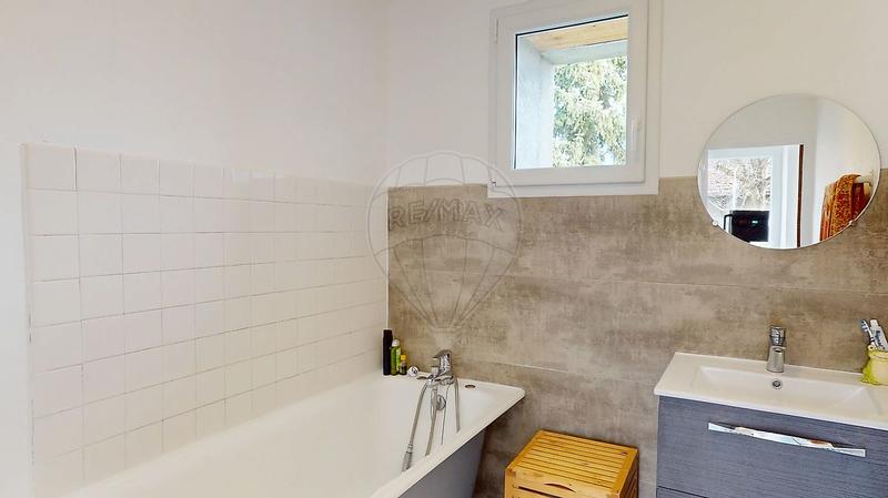 Corps de ferme - 250 m² - 6 pièces