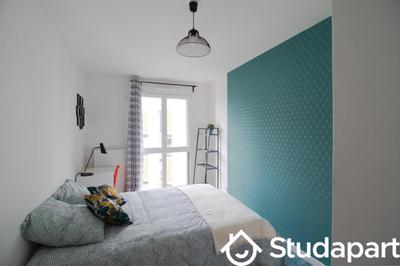 Chambre - 13 m² - 1 pièce