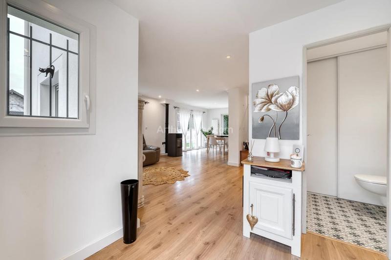 Maison - 96 m² - 4 pièces