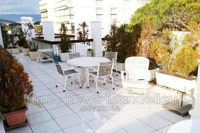 Appartement - 122 m² - 5 pièces