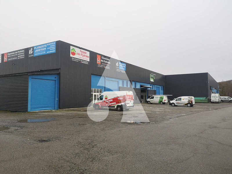 Local d'activité / Entrepôt - 2 748 m²