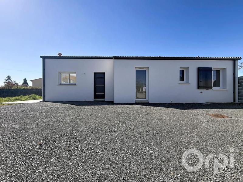 Maison - 90 m² - 5 pièces