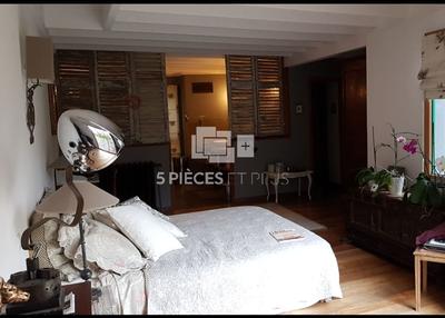 Maison - 250 m² - 10 pièces