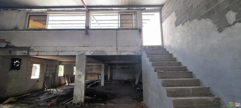 Local commercial - 391 m² - 1 pièce