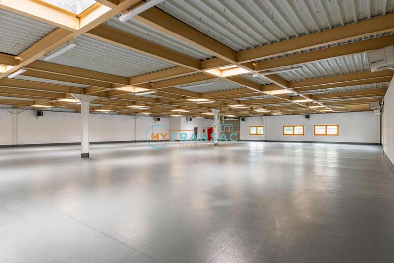 Local d'activités - 465 m²