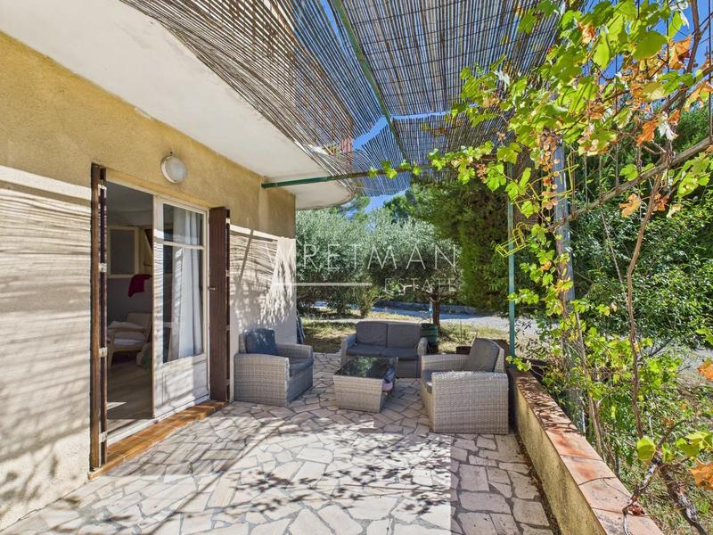 Villa - 192 m² - 8 pièces