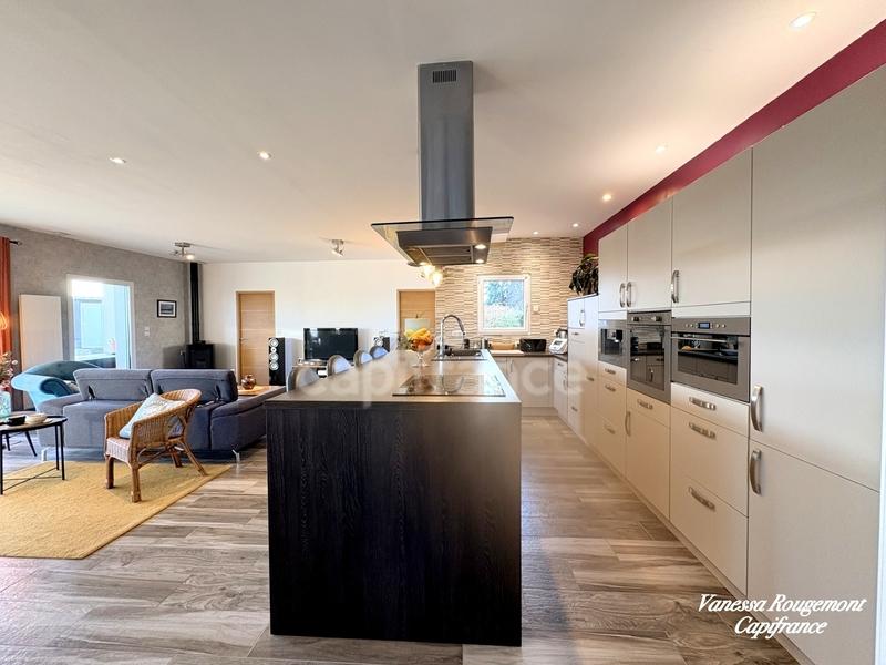 Maison - 168 m² - 6 pièces