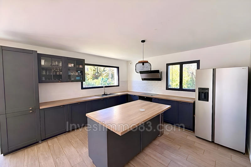 Maison - 110 m² - 4 pièces