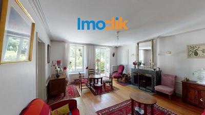 Demeure - 347 m² - 14 pièces