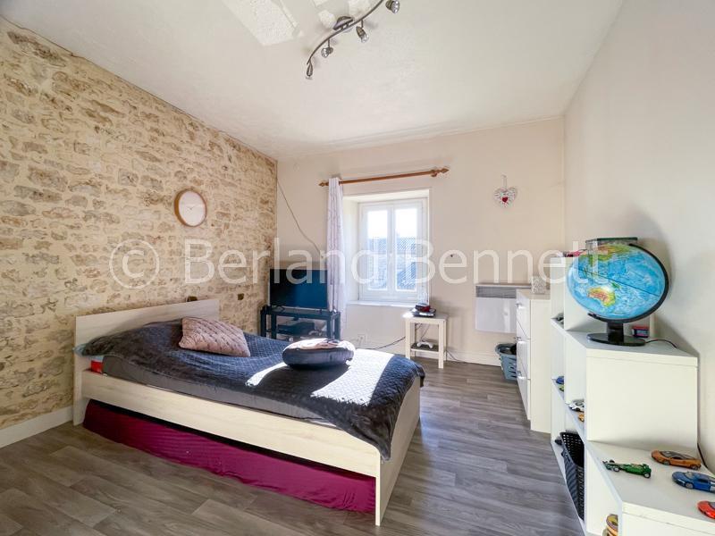 Maison en pierre - 215 m² - 7 pièces