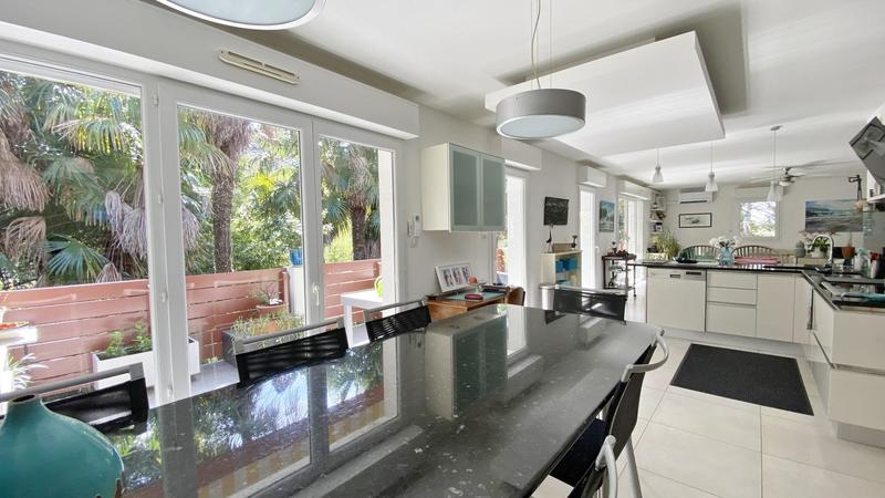 Appartement sur toit - 129 m² - 5 pièces