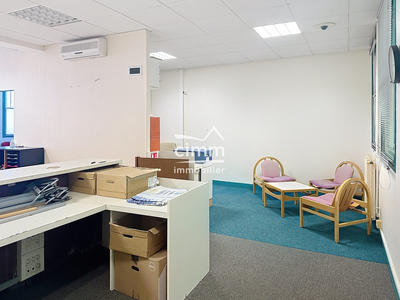 Bureau - 79 m² - 2 pièces