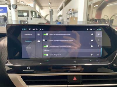 Citroën C4 III (2) 1.2 Hybrid 145 Dcs6 Max