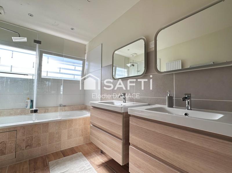 Maison - 166 m² - 6 pièces