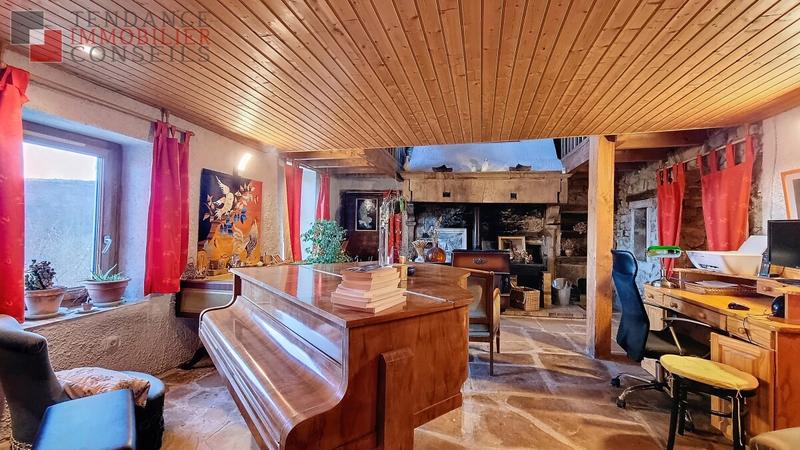 Propriété - 530 m² - 17 pièces