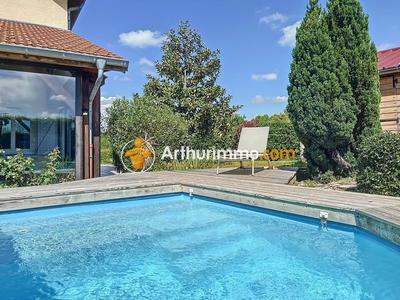 Maison - 199 m² - 6 pièces