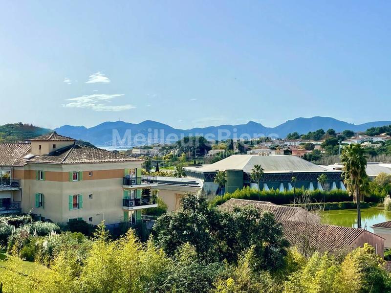 Appartement - 120 m² - 4 pièces