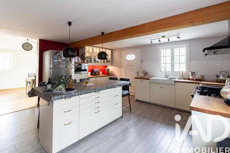 Maison - 200 m² - 7 pièces