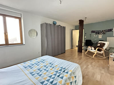 Maison - 236 m² - 7 pièces