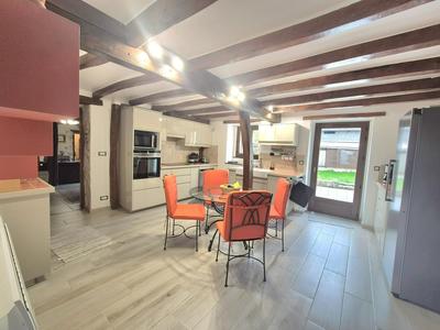 Maison - 153 m² - 5 pièces